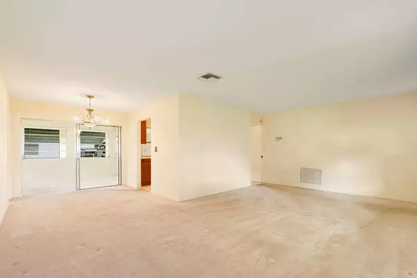 Plantation, FL 33322,8538 NW 13th CT