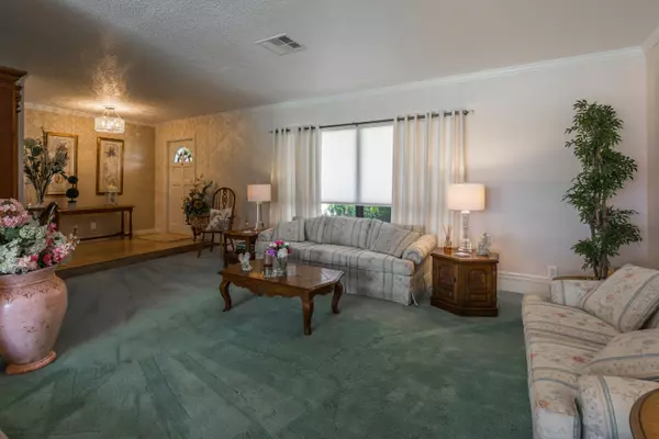 West Palm Beach, FL 33407,2524 Maniki DR