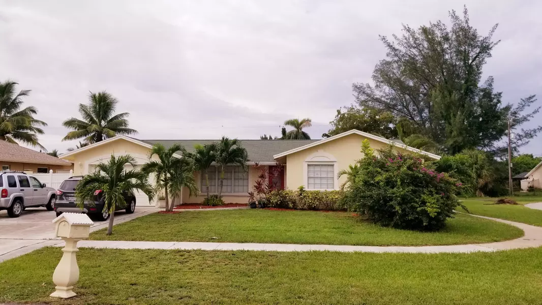 2645 Flamango Lake DR, West Palm Beach, FL 33406