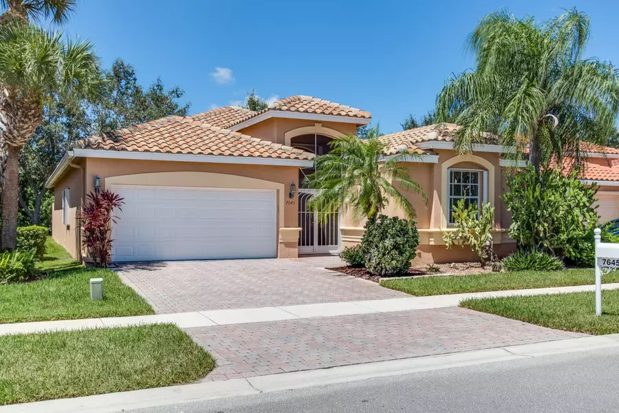 7645 Trapani LN, Boynton Beach, FL 33472