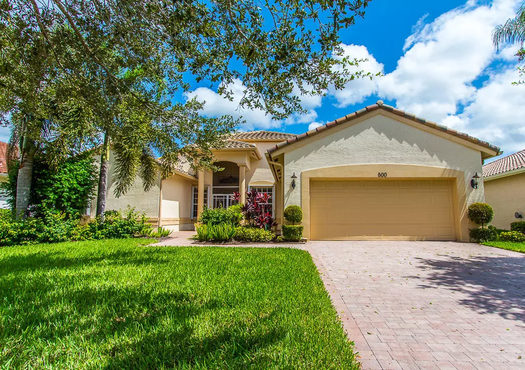 Port Saint Lucie, FL 34986,500 NW Blue Lake DR