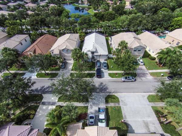 Lake Worth, FL 33467,7696 Great Oak DR