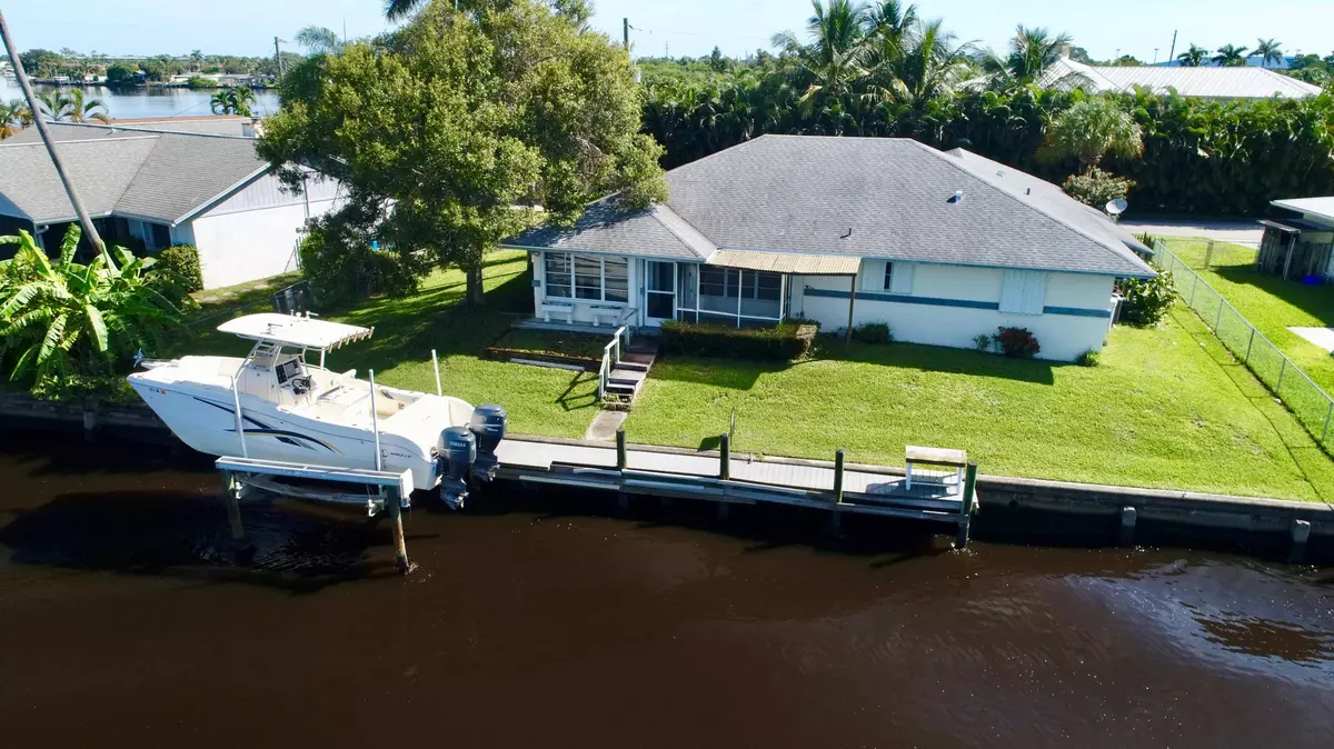 Stuart, FL 34994,126 SW Cabana Point CIR