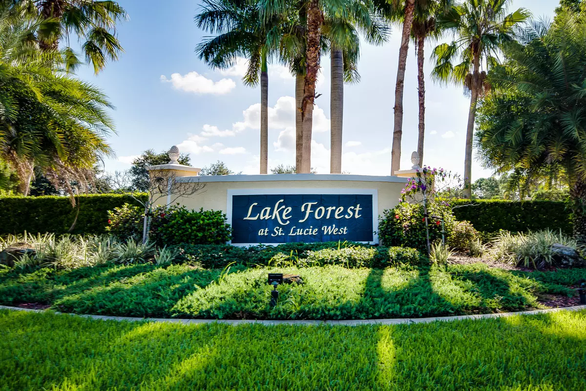 Port Saint Lucie, FL 34986,278 SW Lake Forest WAY