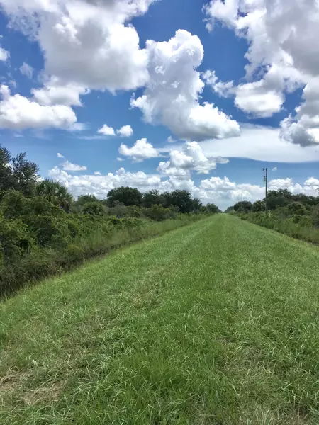21335 NW 270th ST, Okeechobee, FL 34972