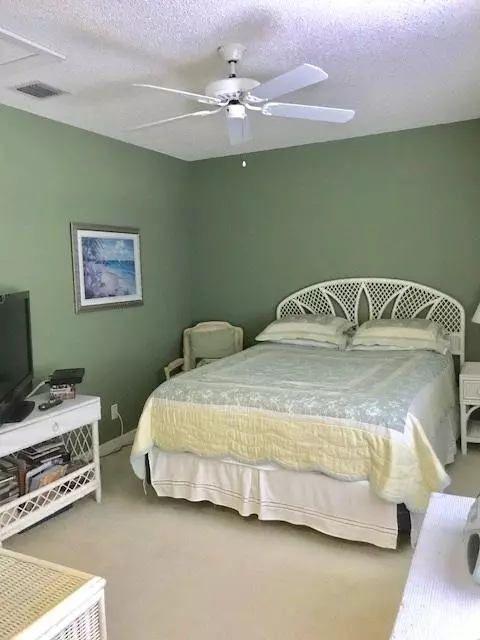 Jupiter, FL 33458,132 Cypress CV