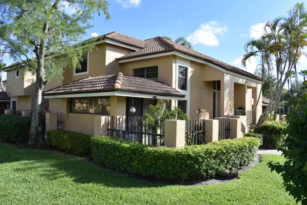 Palm Beach Gardens, FL 33418,364 Prestwick CIR 3