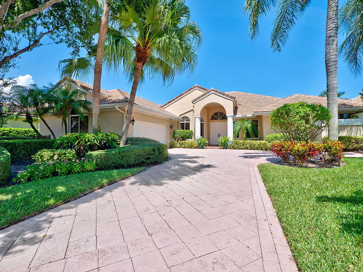 Palm Beach Gardens, FL 33418,28 Saint James DR