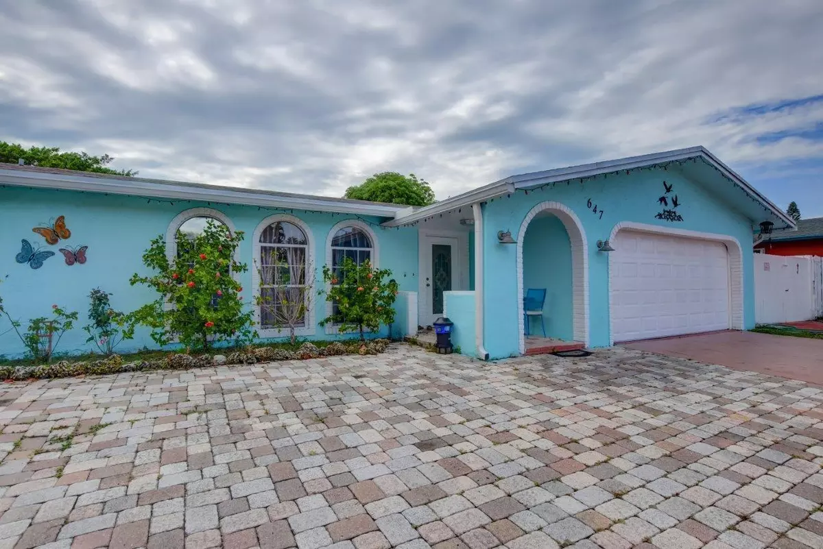 Boca Raton, FL 33486,647 SW 17th CT