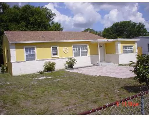 Fort Pierce, FL 34950,403 N 22nd ST