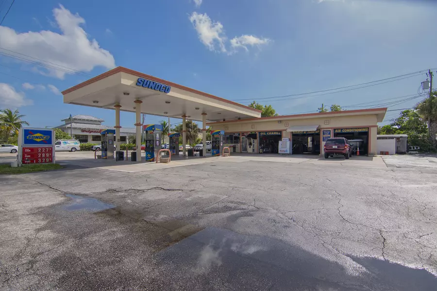 106 S Dixie HWY, Lake Worth, FL 33462