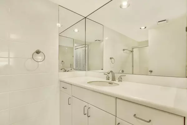 North Palm Beach, FL 33408,1208 Marine WAY 805
