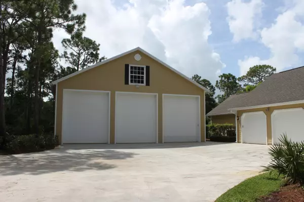 Stuart, FL 34997,10902 SW Hawkview CIR