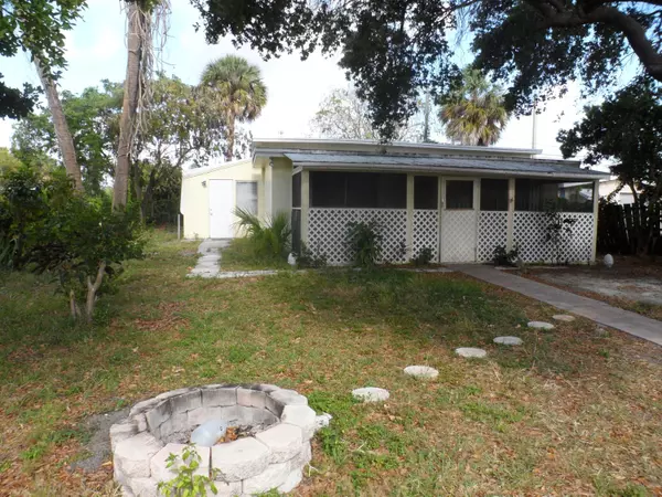 Lake Worth, FL 33461,119 S Price ST