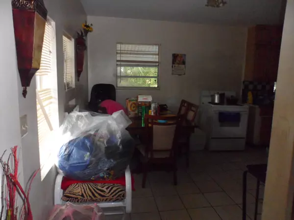 Lake Worth, FL 33461,108 S Price ST