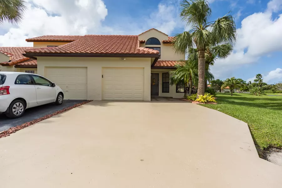 18577 Woodstream DR, Boca Raton, FL 33498