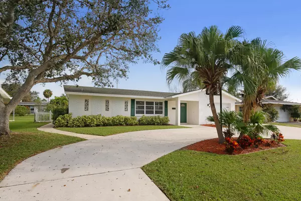 4259 Honeysuckle AVE, Palm Beach Gardens, FL 33410