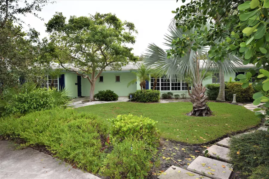 208 Beverly DR, Delray Beach, FL 33444