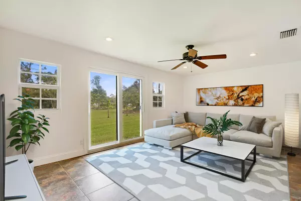 10527 N 164th CT, Jupiter, FL 33478