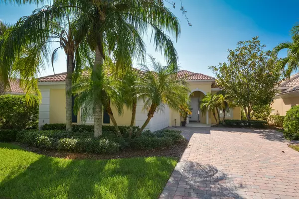 8752 Oldham WAY, Palm Beach Gardens, FL 33412