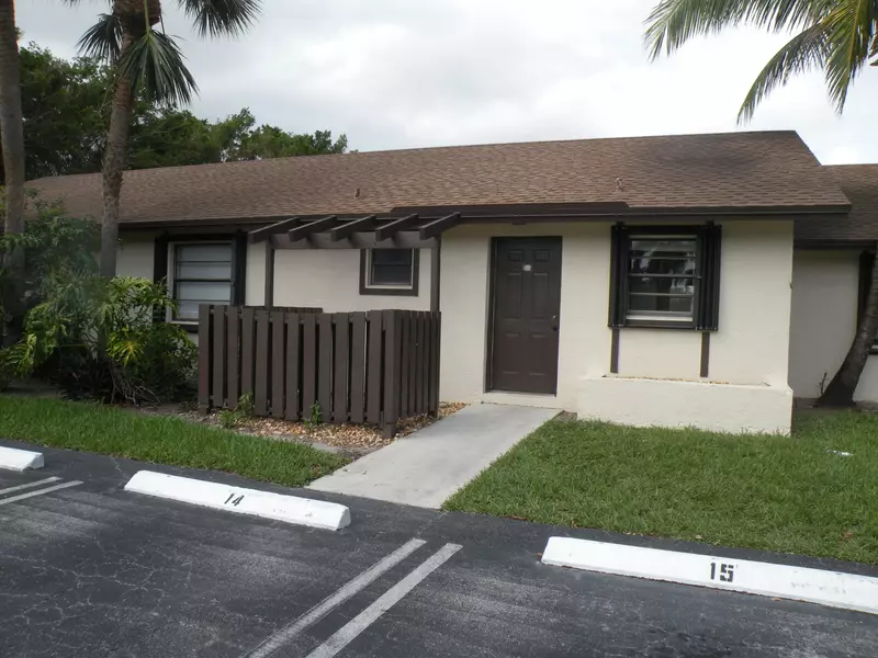 15 Via De Casas Norte, Boynton Beach, FL 33426