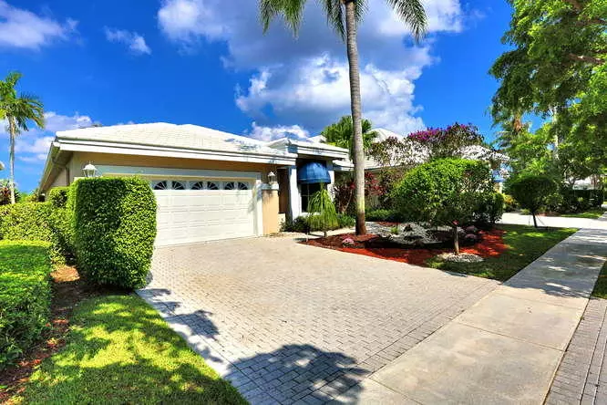 Boca Raton, FL 33496,17185 Huntington Park WAY