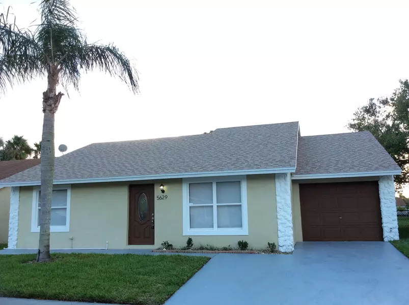 5629 Priscilla LN, Lake Worth, FL 33463