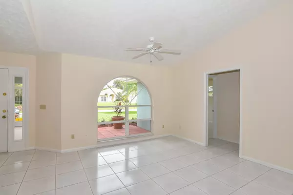 Port Saint Lucie, FL 34953,1426 SW Sudder AVE