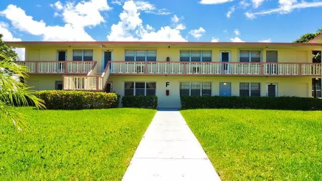 142 Easthampton F, West Palm Beach, FL 33417