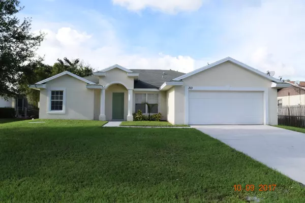 313 SE Crosspoint DR, Port Saint Lucie, FL 34983