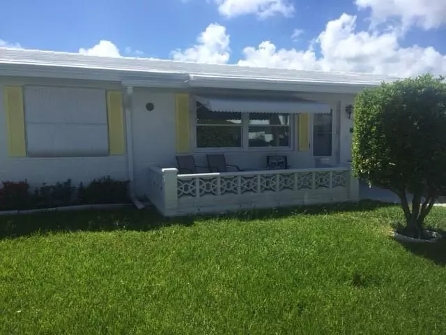 910 SW 6th AVE, Boynton Beach, FL 33426