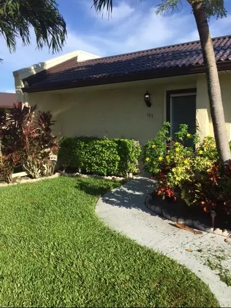 157 Lake Gloria DR 157, West Palm Beach, FL 33411