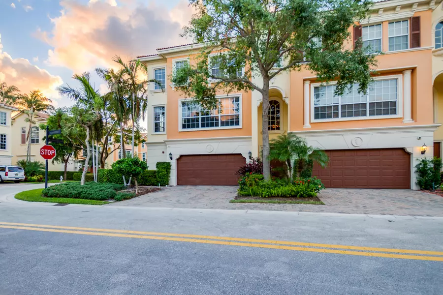 5515 NE Trieste WAY, Boca Raton, FL 33487