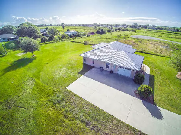 Okeechobee, FL 34974,668 SW Sw 86th TER