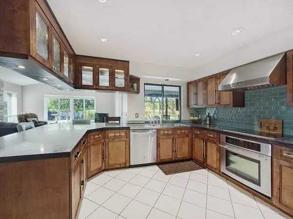 Wellington, FL 33414,1696 Farmington CIR