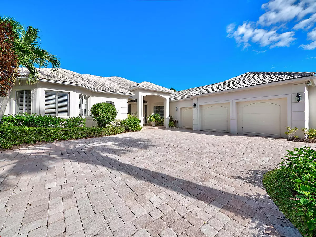 Palm Beach Gardens, FL 33418,64 Saint James DR