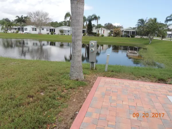 Fort Pierce, FL 34982,463 Pelican Shoal PL 27