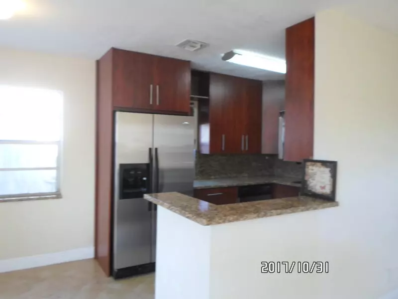 92 Burgundy B, Delray Beach, FL 33484