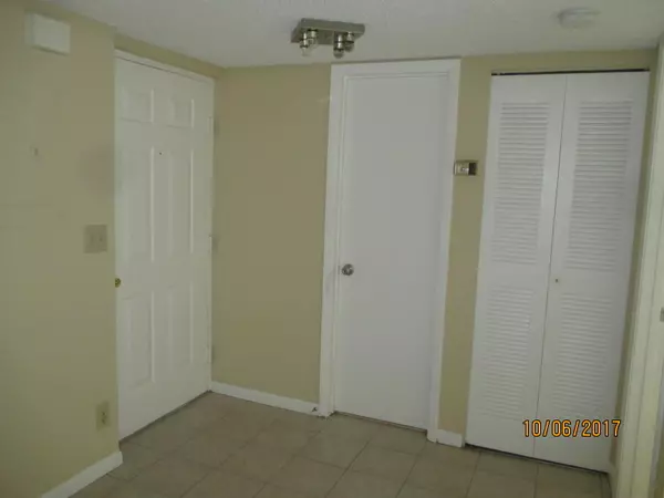 Port Saint Lucie, FL 34952,1550 SE Royal Green CIR 103