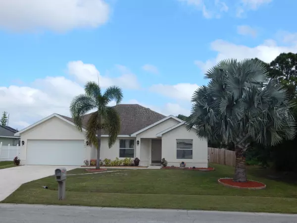 1649 SE Harp LN, Port Saint Lucie, FL 34983