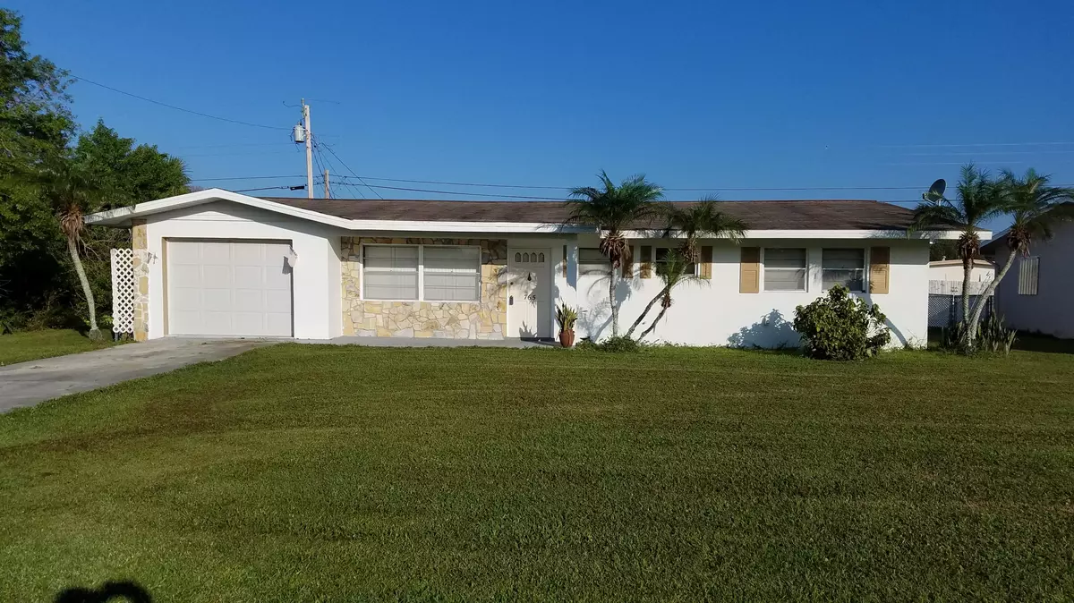 Port Saint Lucie, FL 34952,765 Altura St