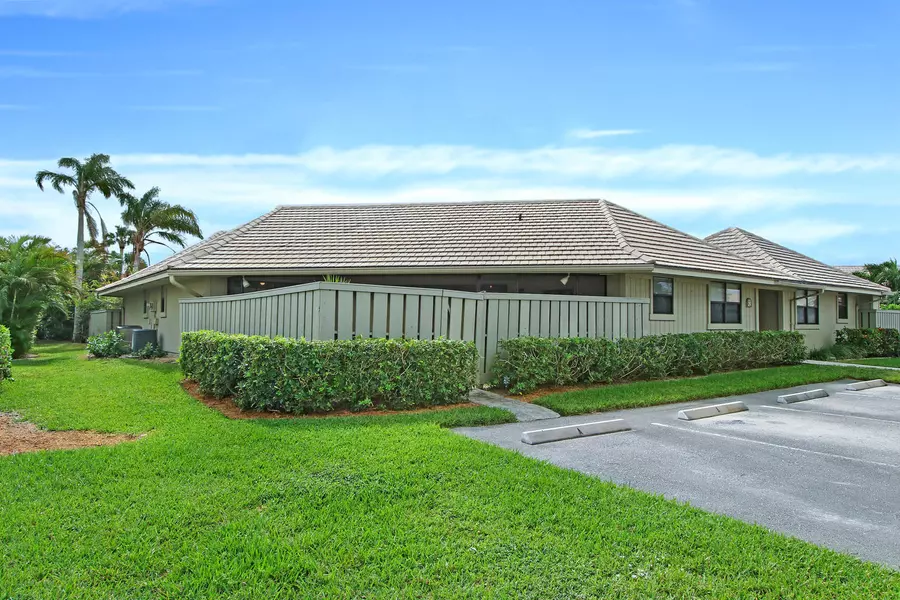 1127 E Seminole AVE 29 A, Jupiter, FL 33477