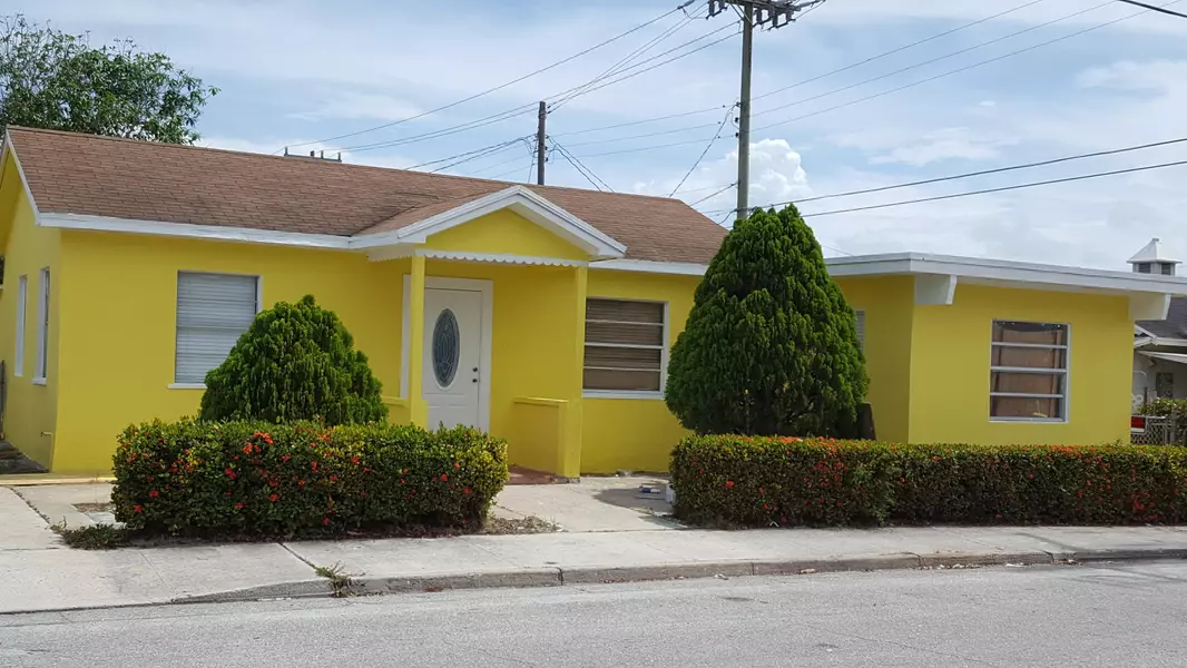 1007 N 4th AVE, Lake Worth, FL 33460