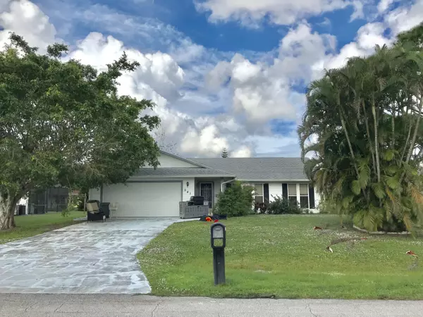 541 SW Violet AVE, Port Saint Lucie, FL 34983