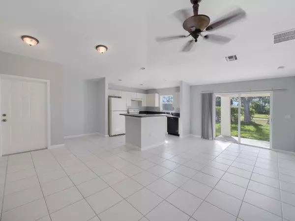 West Palm Beach, FL 33415,5844 Azalea CIR