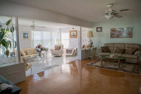 Tequesta, FL 33469,19177 SE Hillcrest DR