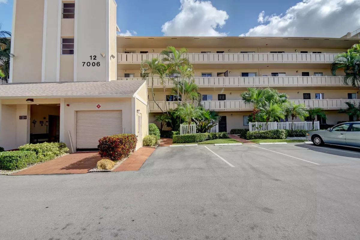 Delray Beach, FL 33446,7006 Huntington LN 105