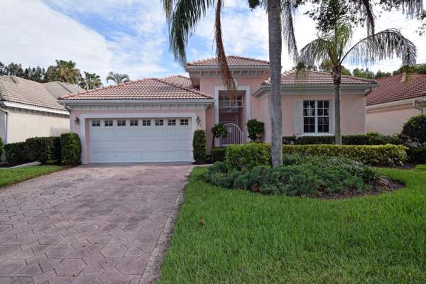 805 Island Club Sqr,  Vero Beach,  FL 32963