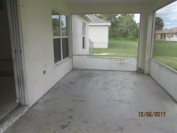 Port Saint Lucie, FL 34953,1033 SW Eckard