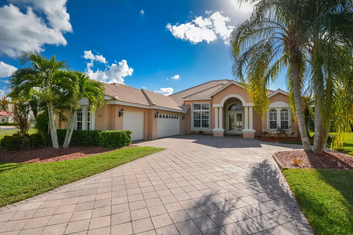 Port Saint Lucie, FL 34986,585 SW Romora Bay